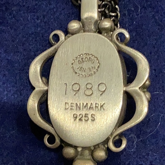 Georg Jensen 1989 Silver Pendant of the Year - Picture 2 of 2